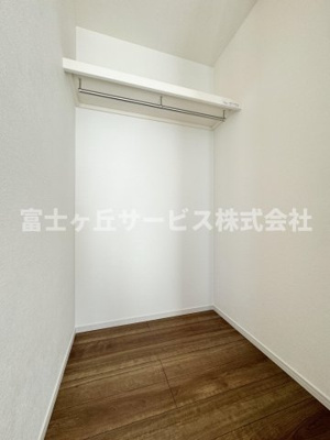 【収納】 | 静岡市葵区西千代田町 新築一戸建て 2号棟 | 収納豊富なウォークインクローゼット