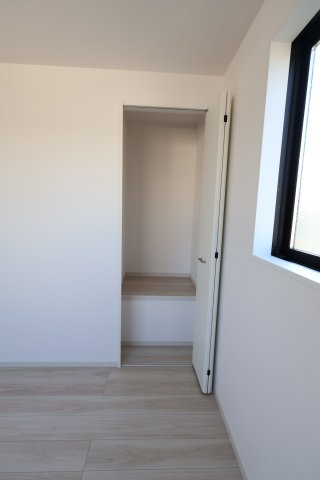 《仲介手数料無料》南区大字大谷口2541-6(全1戸)新築一戸建てリガーレの収納|撮影日 2025年8月3日 15:40 晴れ