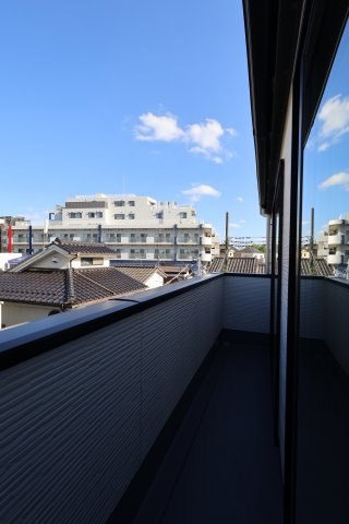 《仲介手数料無料》南区大字大谷口2541-6(全1戸)新築一戸建てリガーレのバルコニー|撮影日 2025年8月3日 15:40 晴れ