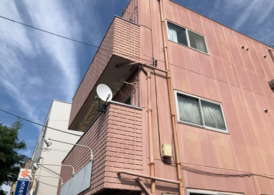 【外観】 | 第２石田ビル | 土地を買う際、住む地域の自治体や福祉の補助制度にも注目してみましょう。子供や老人の医療補助やゴミ出しのルールなど、自治体によってルールに大きな違いがあるため、暮らしやすい土地で判断するとよいでしょう。