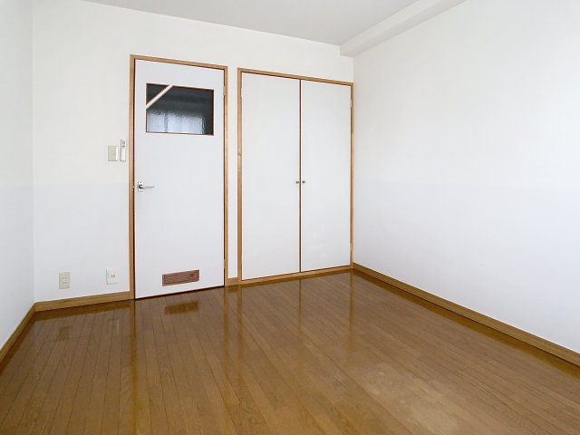 オリーブ東原の内装