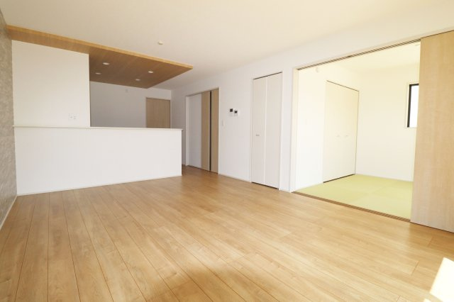 郡山市片平町字釜場　　　　１号棟　　　小山田小学校、郡山第６中学区のキッチン