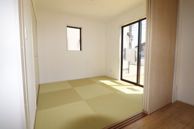 郡山市片平町字釜場　　　　１号棟　　　小山田小学校、郡山第６中学区の和室