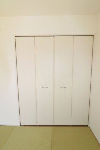 郡山市片平町字釜場　　　　１号棟　　　小山田小学校、郡山第６中学区の収納