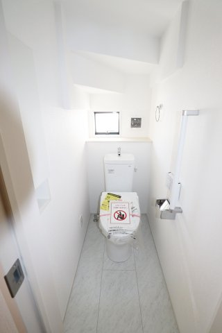 郡山市片平町字釜場　　　　１号棟　　　小山田小学校、郡山第６中学区のトイレ