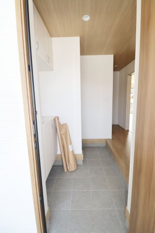 郡山市片平町字釜場　　　　１号棟　　　小山田小学校、郡山第６中学区の玄関