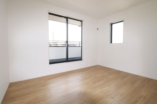 郡山市片平町字釜場　　　　１号棟　　　小山田小学校、郡山第６中学区の洋室