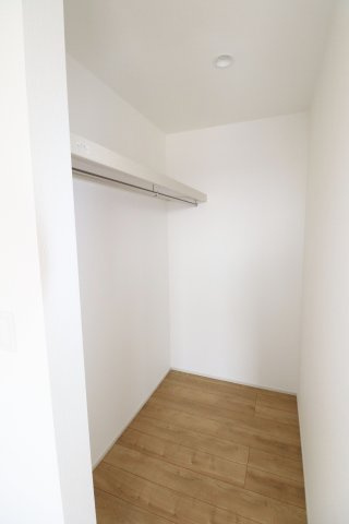 郡山市片平町字釜場　　　　１号棟　　　小山田小学校、郡山第６中学区の収納