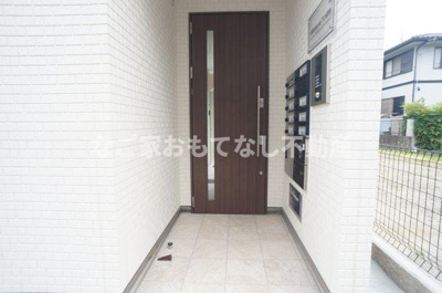 【エントランス】 | Villeneuve下小田井（ヴィルヌーブシモオタイ）