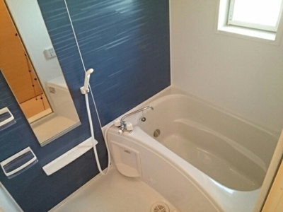 【浴室】 | ラゴーア・アネシスⅤ | きれいなお風呂です