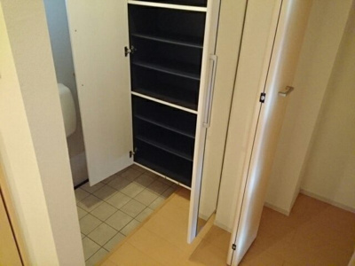 【玄関】 | ラゴーア・アネシスⅤ | シンプルで使いやすい玄関です