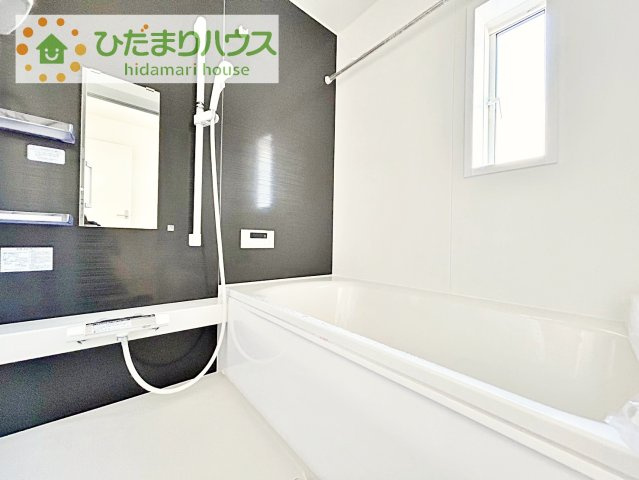 【浴室】 | 土浦市神立町　新築未入居物件 | 清潔感のある浴室は自分一人のリラックス空間を演出してくれます。もちろんお子様と一緒でも十分な広さがあり快適です(^^♪