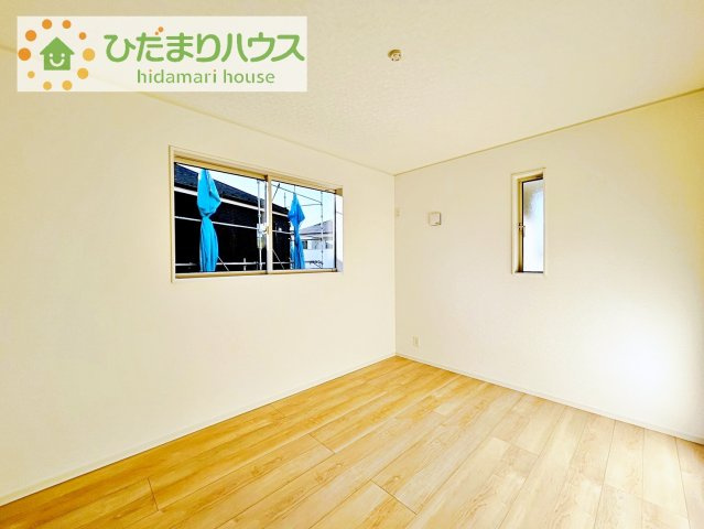 【洋室】 | 土浦市神立町　新築未入居物件 | 机とベットを置けば子供部屋の完成です！