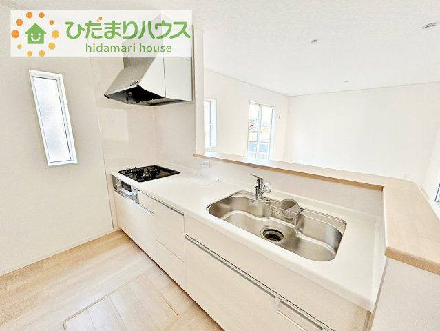 【キッチン】 | 土浦市神立町　中古未入居物件 | 料理をしながらでも、ご家族との会話を楽しめる対面式キッチン！