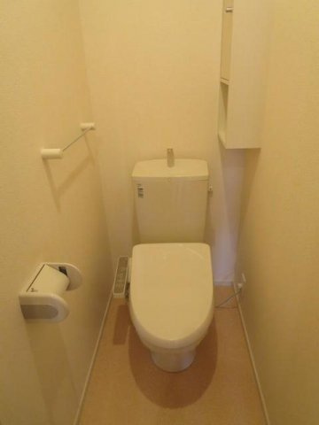 ラ・ドゥサーⅣのトイレ|トイレです