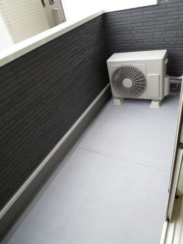 ラ・ドゥサーⅣのバルコニー|落ち着いた時間を過ごせるバルコニーです