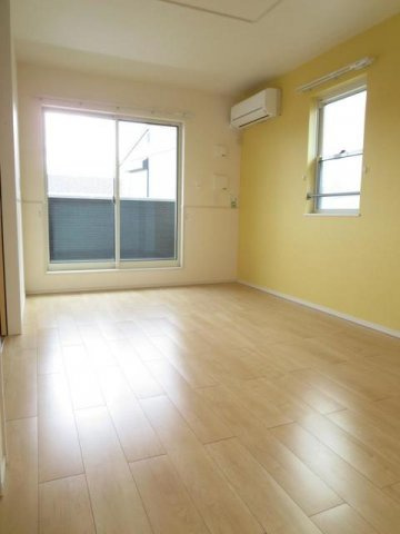 ラ・ドゥサーⅣの居間・リビング|居間です