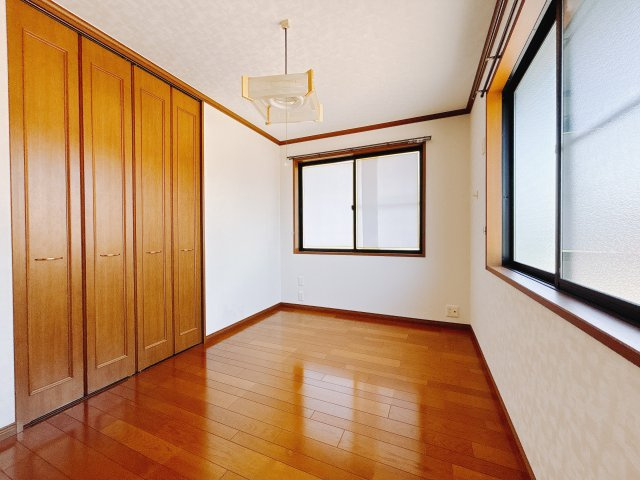 【中古戸建】安中市安中一丁目の洋室|■洋室