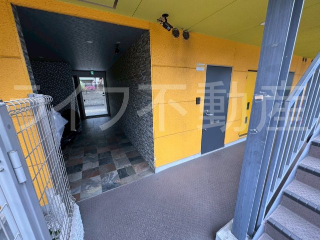 シエテ東大阪のエントランス|ゆとりのあるエントランスです