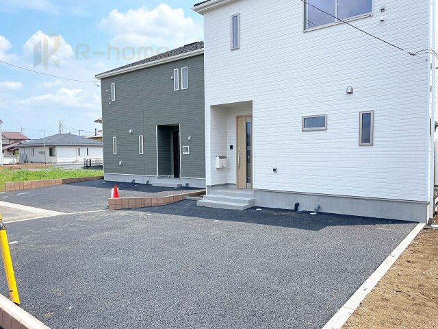 水戸市平須町第7　新築戸建て　2号棟の駐車場|カースペースは2台お停めいただけます♪