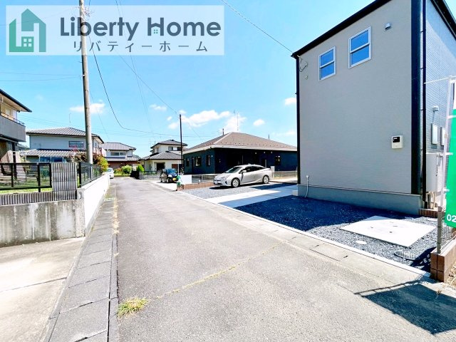 常陸太田市金砂郷第4　新築戸建　の前面道路含む現地写真