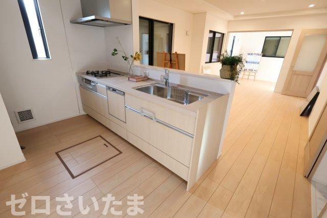 《仲介手数料無料》南区大字広ヶ谷戸567新築一戸建てコンフォートヒルズのキッチン|撮影日 2025年10月30日 14:40 晴れ