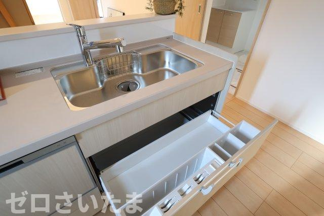 《仲介手数料無料》南区大字広ヶ谷戸567新築一戸建てコンフォートヒルズのキッチン|撮影日 2025年10月30日 14:40 晴れ