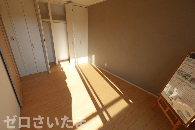 《仲介手数料無料》南区大字広ヶ谷戸567新築一戸建てコンフォートヒルズの洋室|撮影日 2025年10月30日 14:40 晴れ