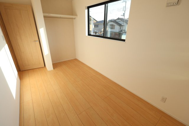 《仲介手数料無料》南区大字広ヶ谷戸567新築一戸建てコンフォートヒルズの洋室|撮影日 2025年10月30日 14:40 晴れ