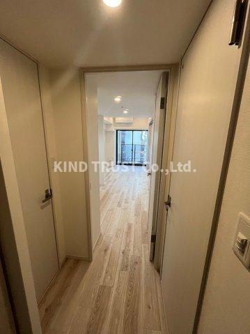 シーズンフラッツ梅田NORTHの玄関|明るい玄関です