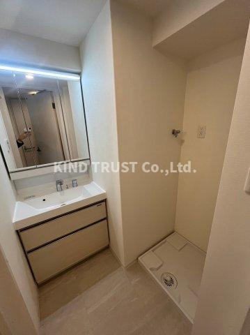 シーズンフラッツ梅田NORTHの洗面所|スペースが確保できる洗面所です