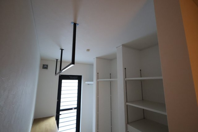 【ランドリースペース】 | 《仲介手数料無料》南区大字広ヶ谷戸567(Y号棟)新築一戸建てコンフォートヒルズ | 撮影日 2025年10月30日 14:50 晴れ