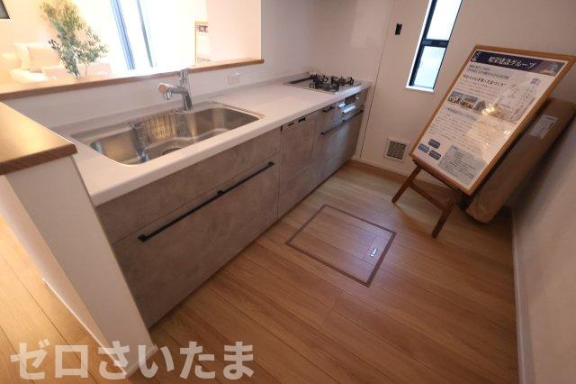 《仲介手数料無料》南区大字広ヶ谷戸567新築一戸建てコンフォートヒルズのキッチン|撮影日 2025年10月30日 14:50 晴れ