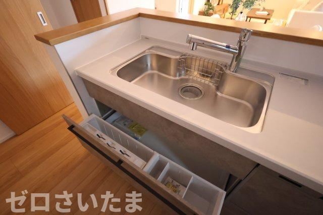 《仲介手数料無料》南区大字広ヶ谷戸567新築一戸建てコンフォートヒルズのキッチン|撮影日 2025年10月30日 14:50 晴れ