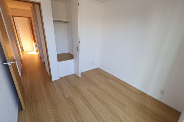 【洋室】 | 《仲介手数料無料》南区大字広ヶ谷戸567(Y号棟)新築一戸建てコンフォートヒルズ | 撮影日 2025年10月30日 14:50 晴れ