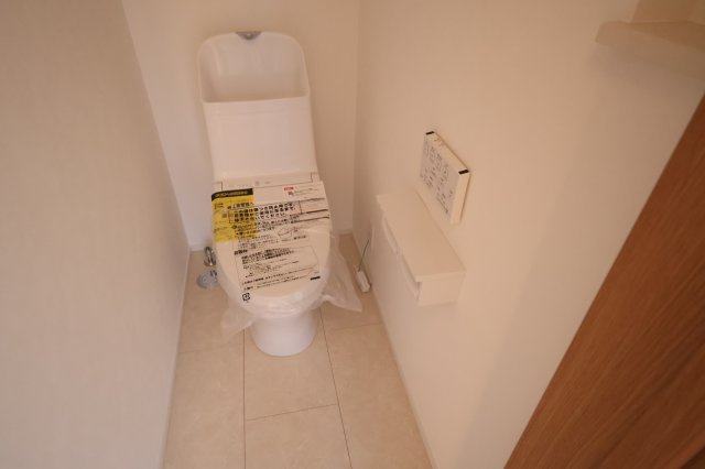 【トイレ】 | 《仲介手数料無料》南区大字広ヶ谷戸567(Y号棟)新築一戸建てコンフォートヒルズ | 撮影日 2025年10月30日 14:50 晴れ