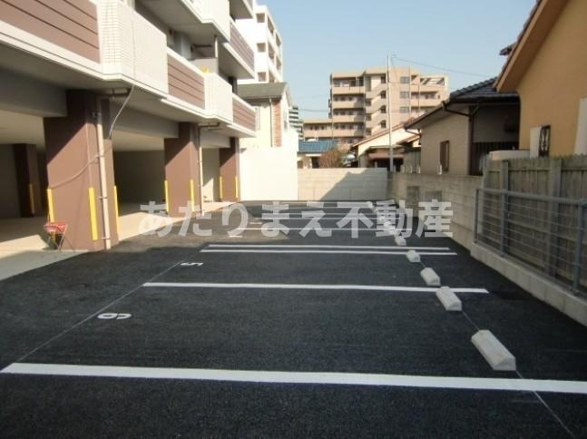 アウローラ姪浜の駐車場