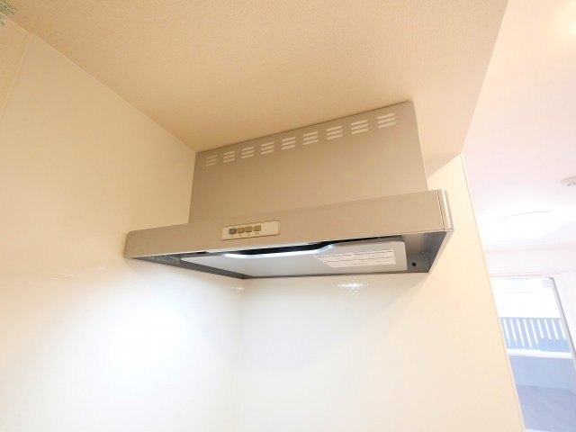 ジェイドウェルの設備|キッチンの換気扇です