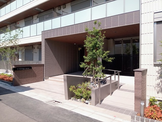 （シニア限定）ヘーベルVillage大田六郷のエントランス|エントランスにスロープあります