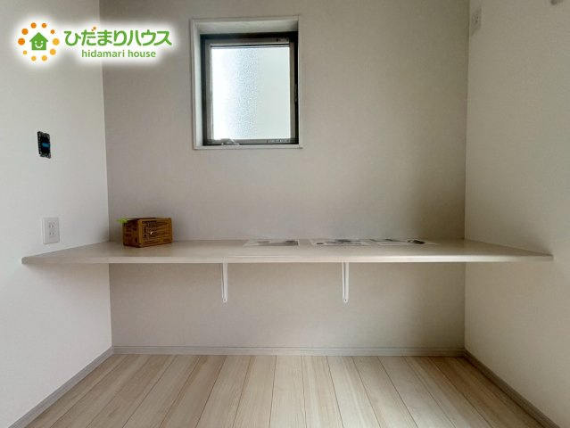 本庄市本庄4丁目　新築戸建て　いろどりアイタウン　02の設備|リビングの一角にはカウンターがあるので、
お子様の勉強や家事スペースとしても活用できます。