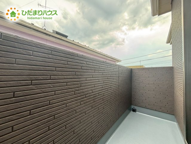 本庄市本庄4丁目　新築戸建て　いろどりアイタウン　02のバルコニー|南西向きバルコニーでお洗濯物がよく乾きます♪