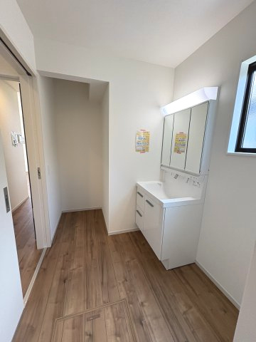 【洗面所】 | 糟屋郡宇美町若草1丁目4期　3号棟（全4棟）【仲介手数料無料・0円】 | 現地写真。