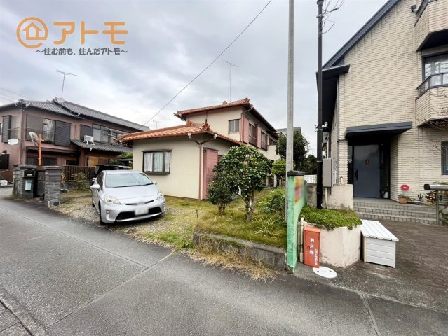 【前面道路含む現地写真】 | 富士宮市ひばりヶ丘　中古戸建て　全1棟