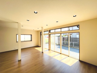 【居間・リビング】 | 本庄市児玉町児玉　中古戸建