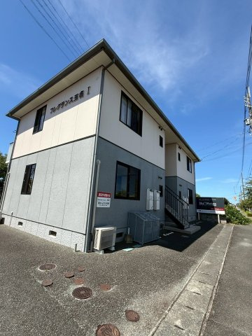 フレグランス玉名Ⅰ棟の外観