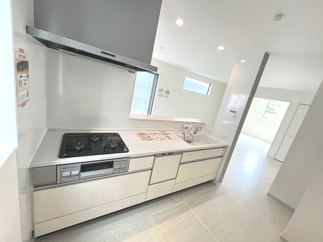 【キッチン】 | 糟屋郡宇美町若草1丁目4期　4号棟（全4棟）【仲介手数料無料・0円】 | 現地写真。
