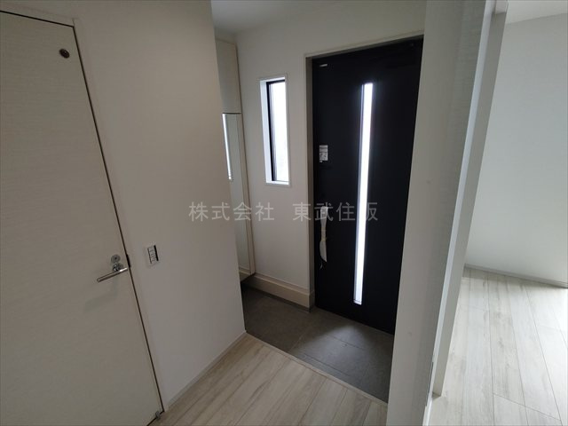 【玄関】 | 川越市南大塚１０期　全１棟 | 落ち着いた玄関です