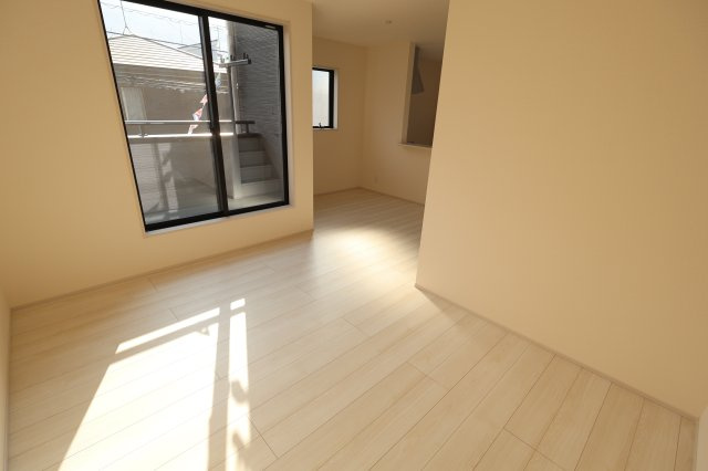 《仲介手数料無料》桜区町谷１丁目12(1号棟)新築一戸建てリーブルガーデンの洋室|撮影日 2025年8月28日 15:45 晴れ