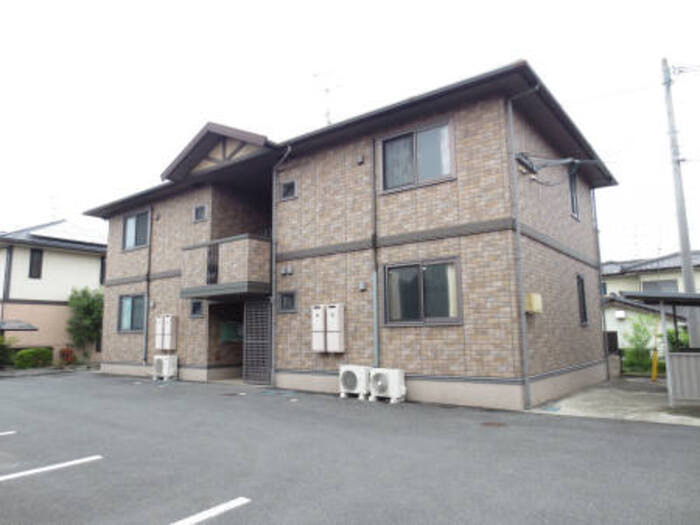 キャッスル コンフォート B棟の外観