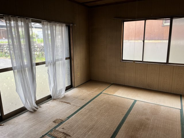 津市白山町川口中古戸建の和室